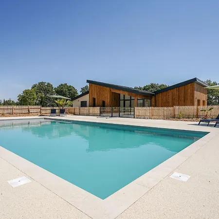 37 - Golf Et Piscine - 4 Personnes * Nesmy