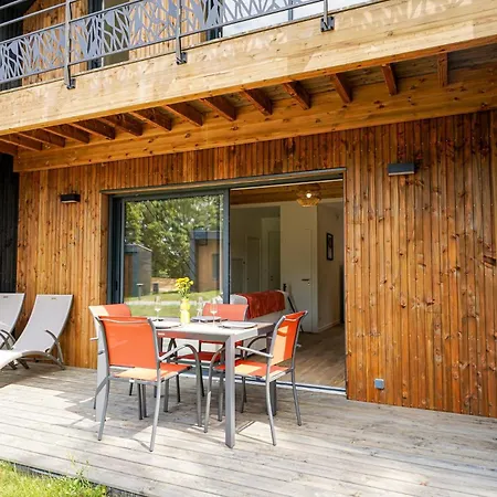 37 - Golf Et Piscine - 4 Personnes Casa de Férias Nesmy