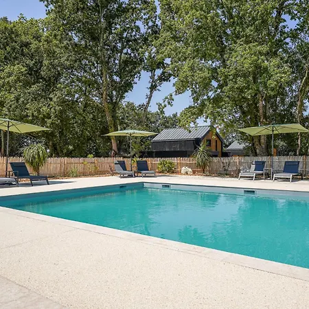 37 - Golf Et Piscine - 4 Personnes Casa de Férias *